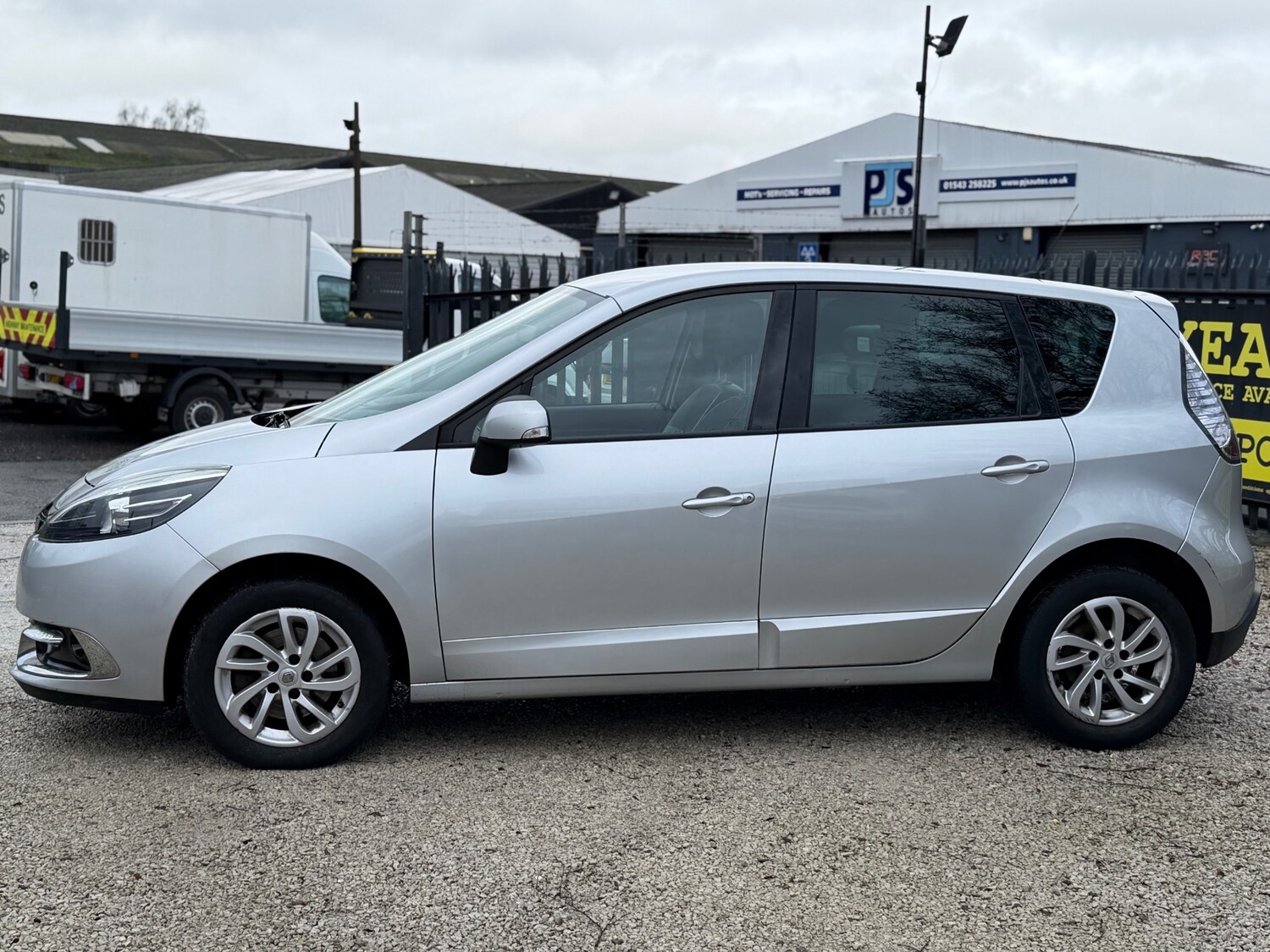 Used Renault Scenic 2013 for sale - 77516655: Photo 4