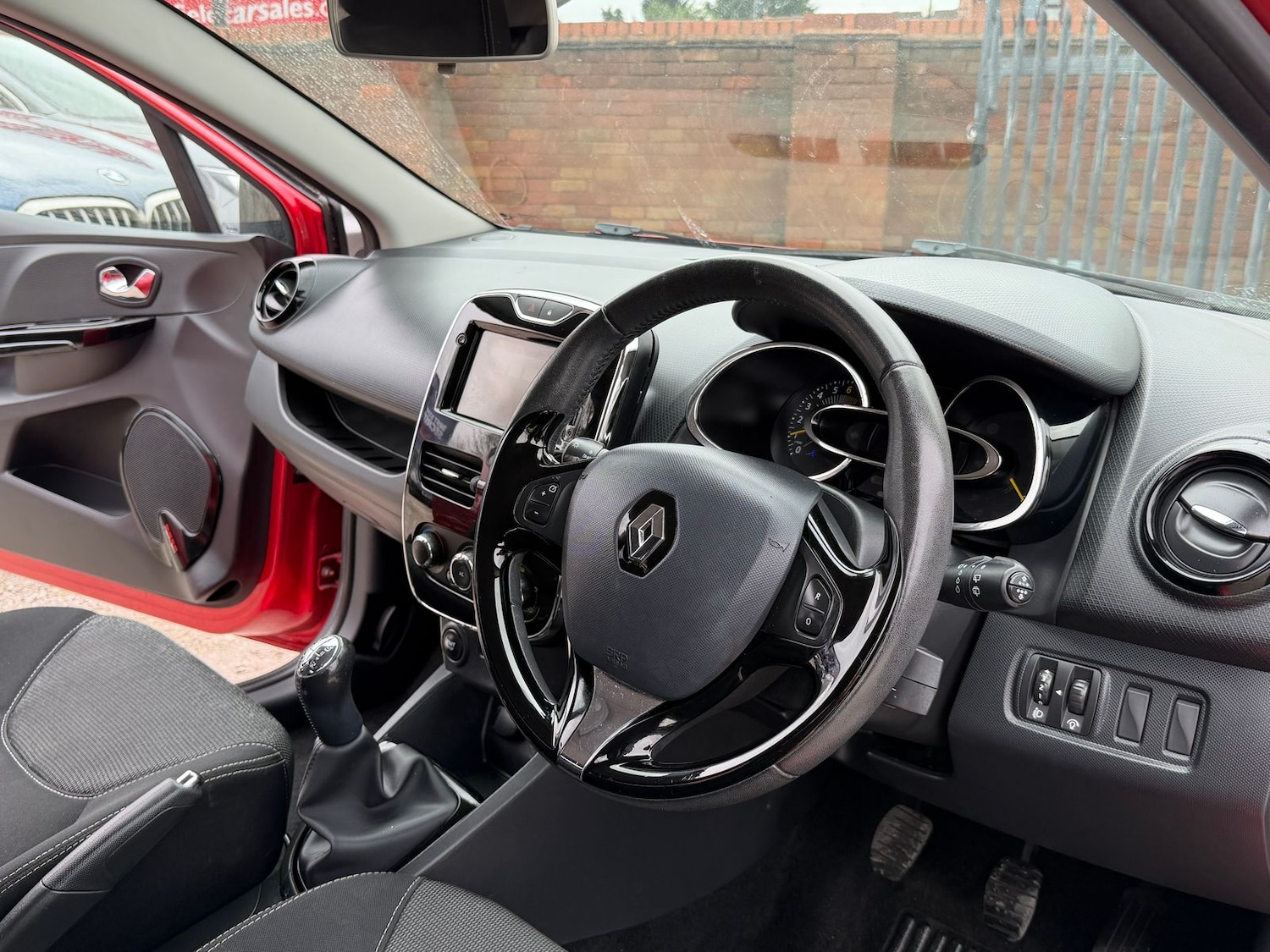 Used Renault Clio 2014 for sale - 77578524: Photo 12