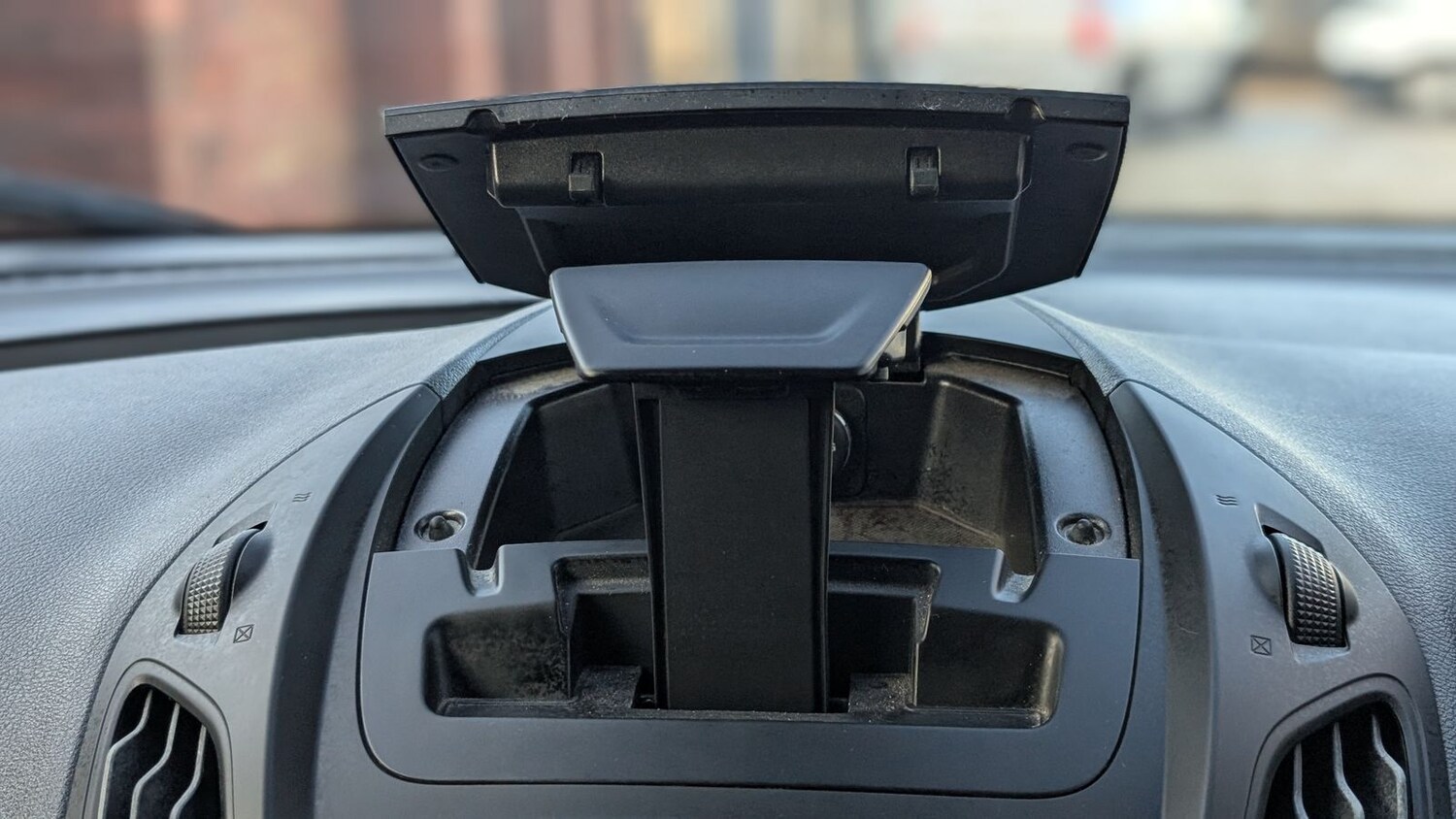 Used Ford Transit Courier 2017 for sale - 77578532: Photo 16