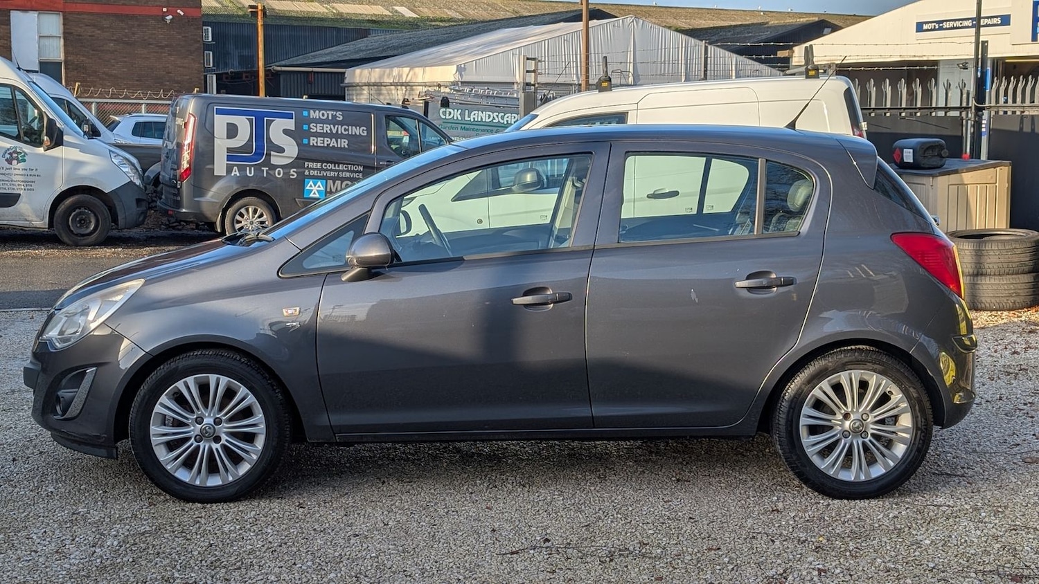 Used Vauxhall Corsa 2012 for sale - 77578536: Photo 4