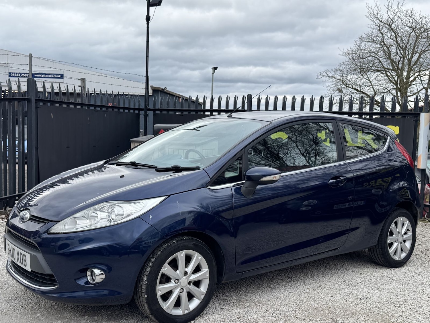 Used Ford Fiesta 2010 for sale - 77826844: Photo 3
