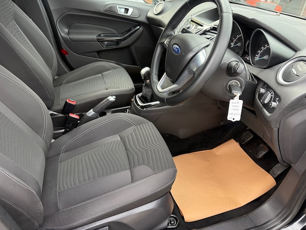 Used Ford Fiesta 2013 for sale - 76143936: Photo 10