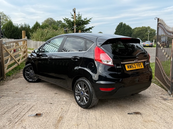 Used Ford Fiesta 2013 for sale - 76143936: Photo 5