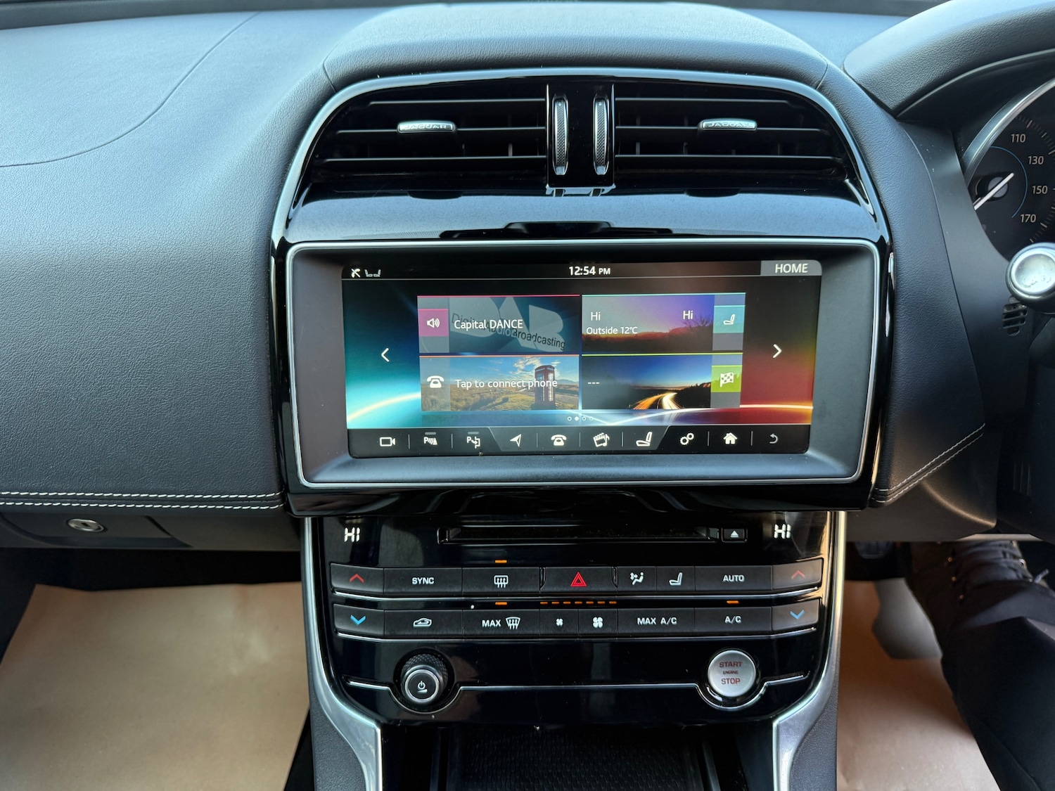 Used Jaguar XE 2016 for sale - 77945251: Photo 15