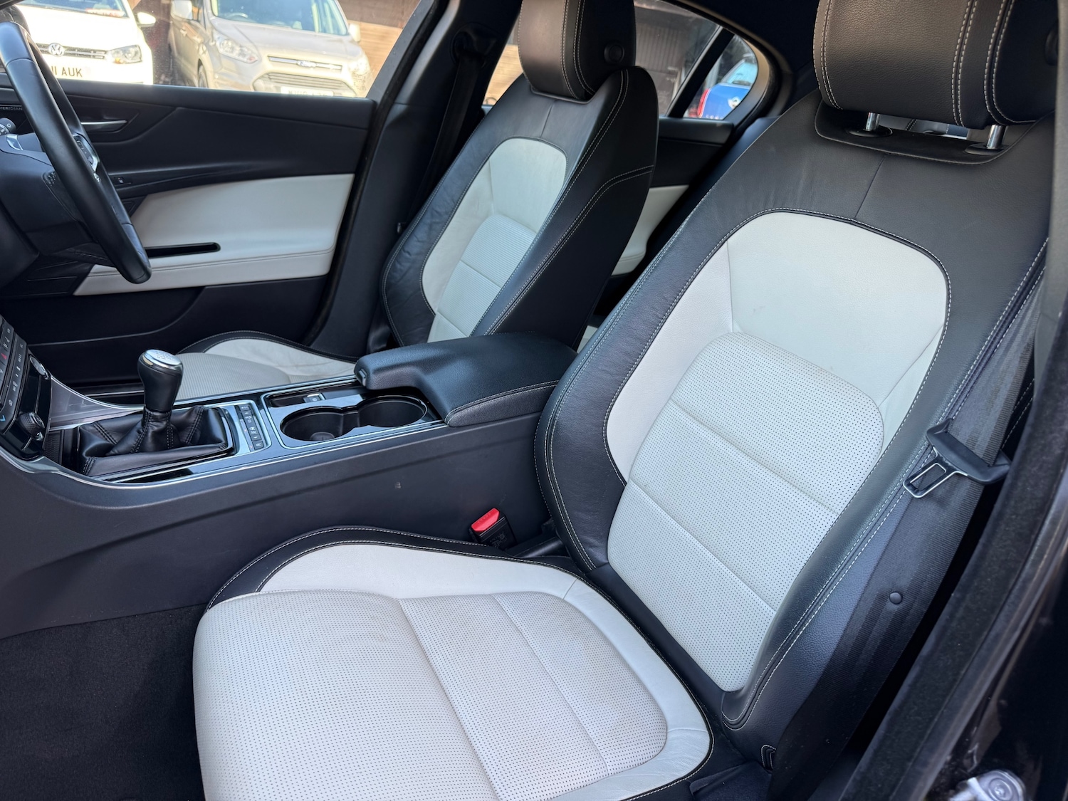 Used Jaguar XE 2016 for sale - 77945251: Photo 16