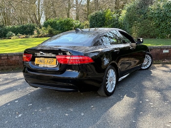 Used Jaguar XE 2016 for sale - 77945251: Photo