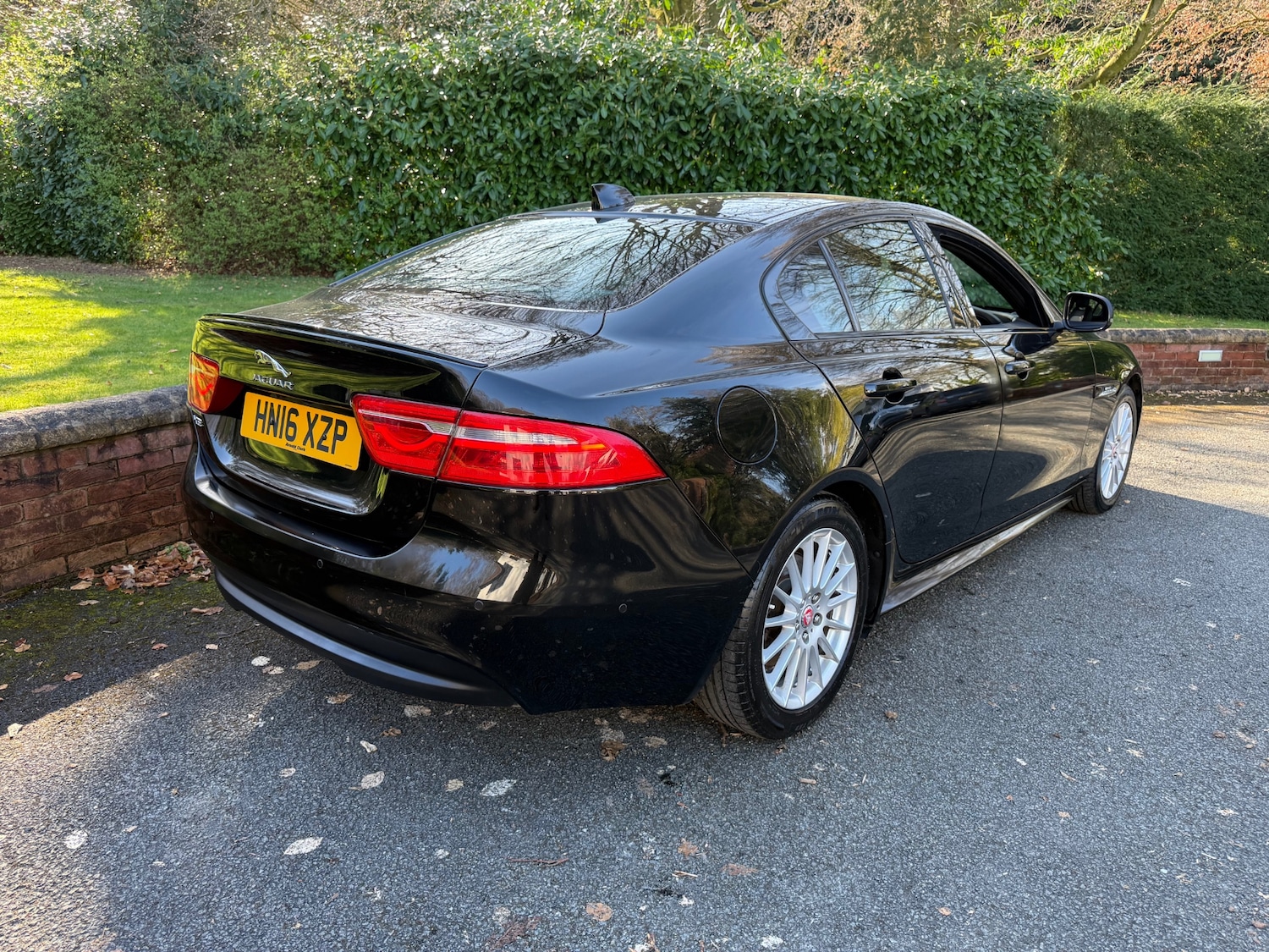 Used Jaguar XE 2016 for sale - 77945251: Photo 5