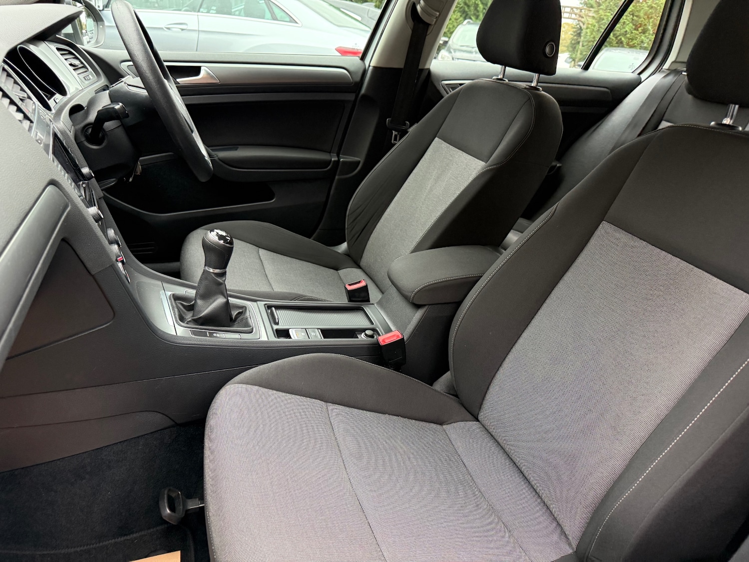 Used Volkswagen Golf 2013 for sale - 76541540: Photo 10