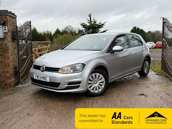 Used Volkswagen Golf 2013 for sale - 76541540: Photo
