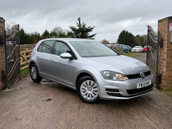 Used Volkswagen Golf 2013 for sale - 76541540: Photo