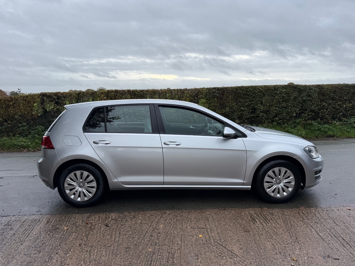 Used Volkswagen Golf 2013 for sale - 76541540: Photo 6