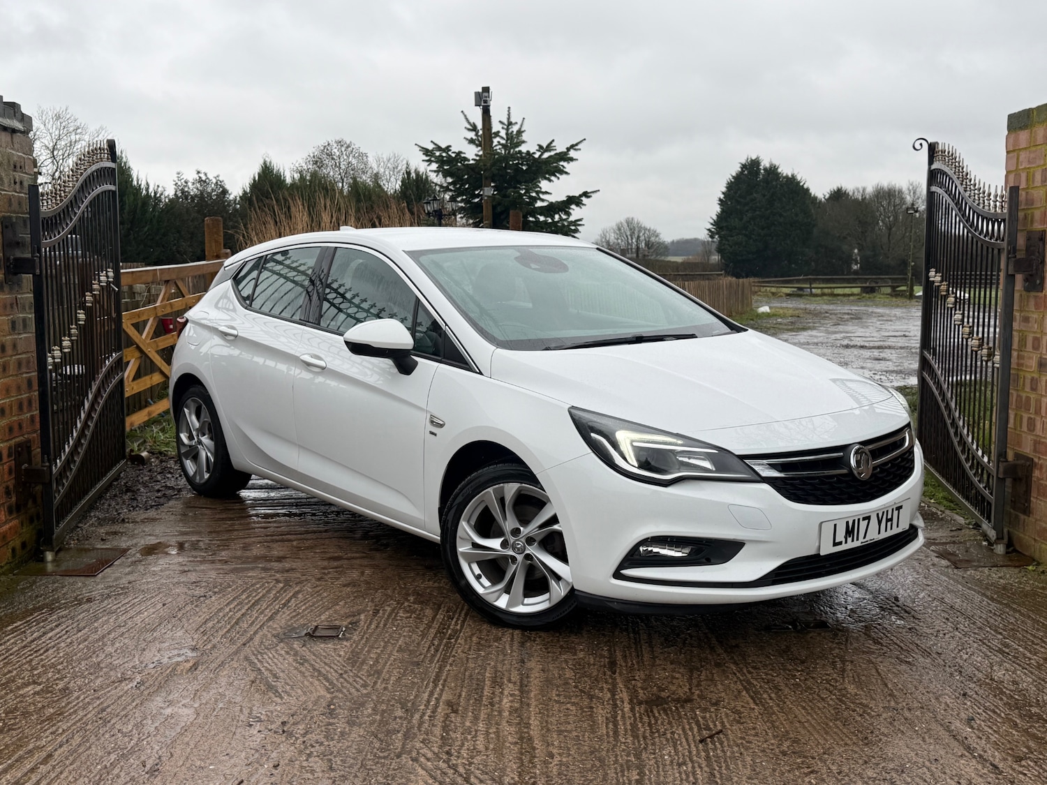 Used Vauxhall Astra 2017 for sale - 77460005: Photo 3
