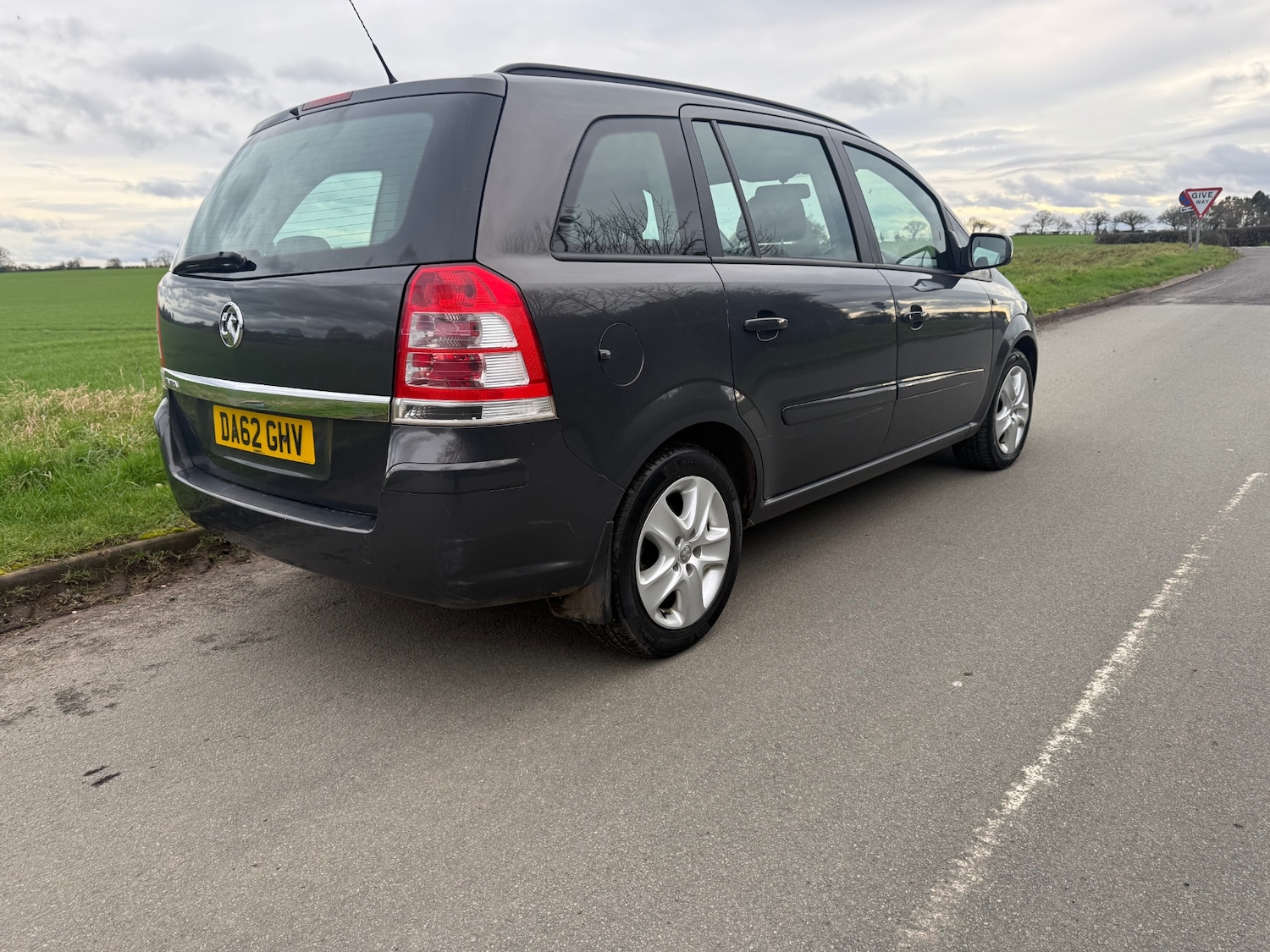 Used Vauxhall Zafira 2012 for sale - 77632714: Photo 4