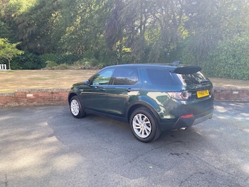Used Land Rover Discovery Sport 2016 for sale - 79340432: Photo