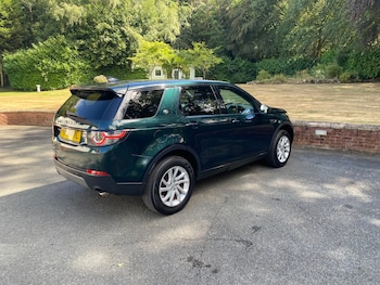 Used Land Rover Discovery Sport 2016 for sale - 79340432: Photo