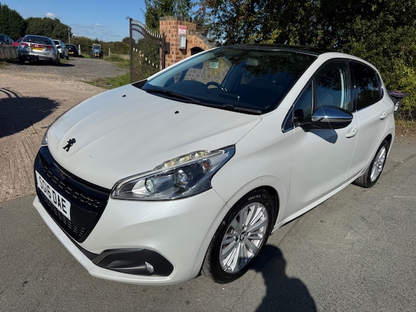 Used Peugeot 208 2016 for sale - 76037159: Photo 16