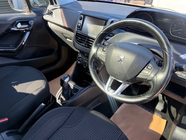 Used Peugeot 208 2016 for sale - 76037159: Photo 18