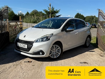 Peugeot - 208