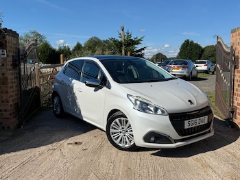 Used Peugeot 208 2016 for sale - 76037159: Photo 3