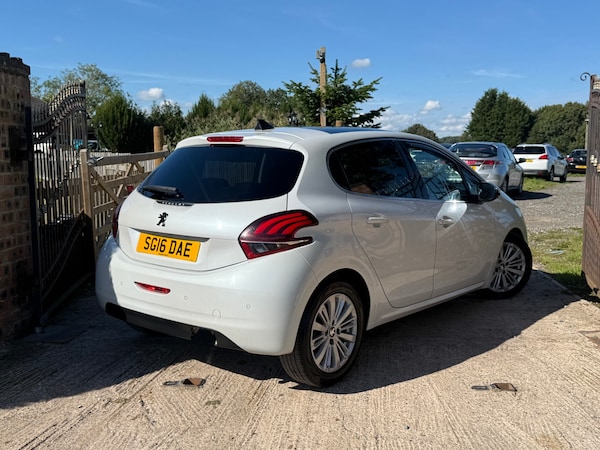 Used Peugeot 208 2016 for sale - 76037159: Photo 4