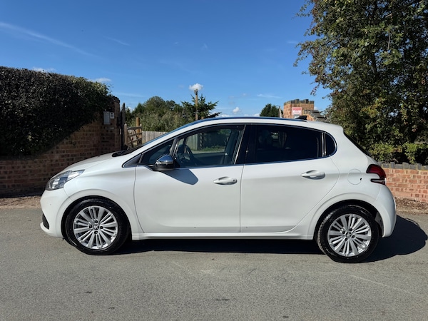 Used Peugeot 208 2016 for sale - 76037159: Photo 7