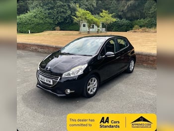 Used Peugeot 208 2016 for sale - 79526252: Photo