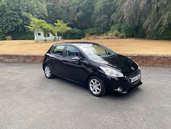 Used Peugeot 208 2016 for sale - 79526252: Photo