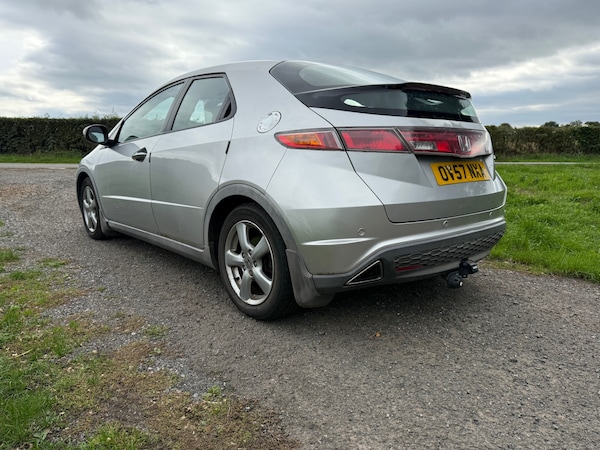 Used Honda Civic 2007 for sale - 76093816: Photo 2