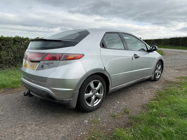 Used Honda Civic 2007 for sale - 76093816: Photo 4