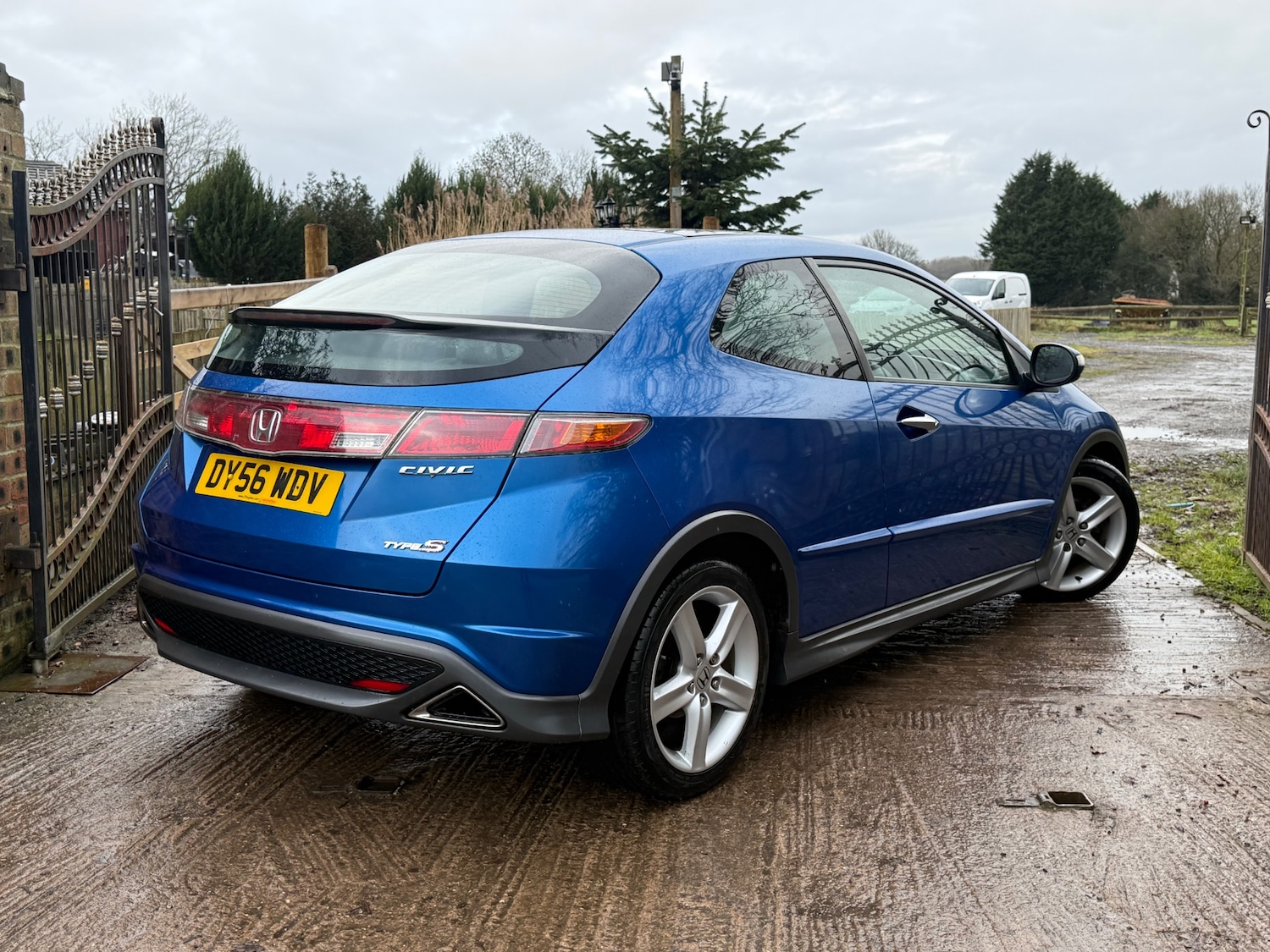 Used Honda Civic 2007 for sale - 77168000: Photo 3