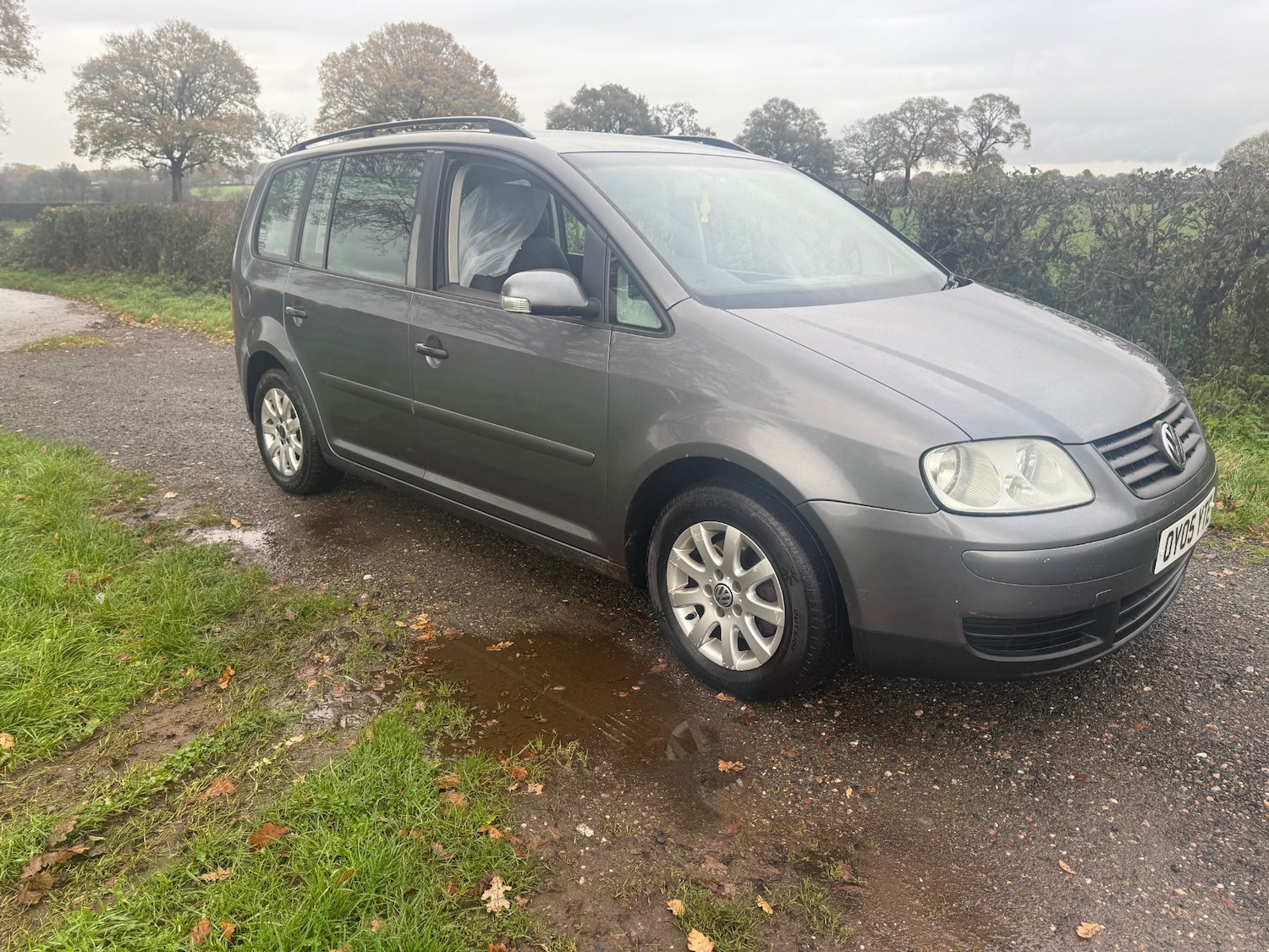 Used Volkswagen Touran 2005 for sale - 76758906: Photo 1