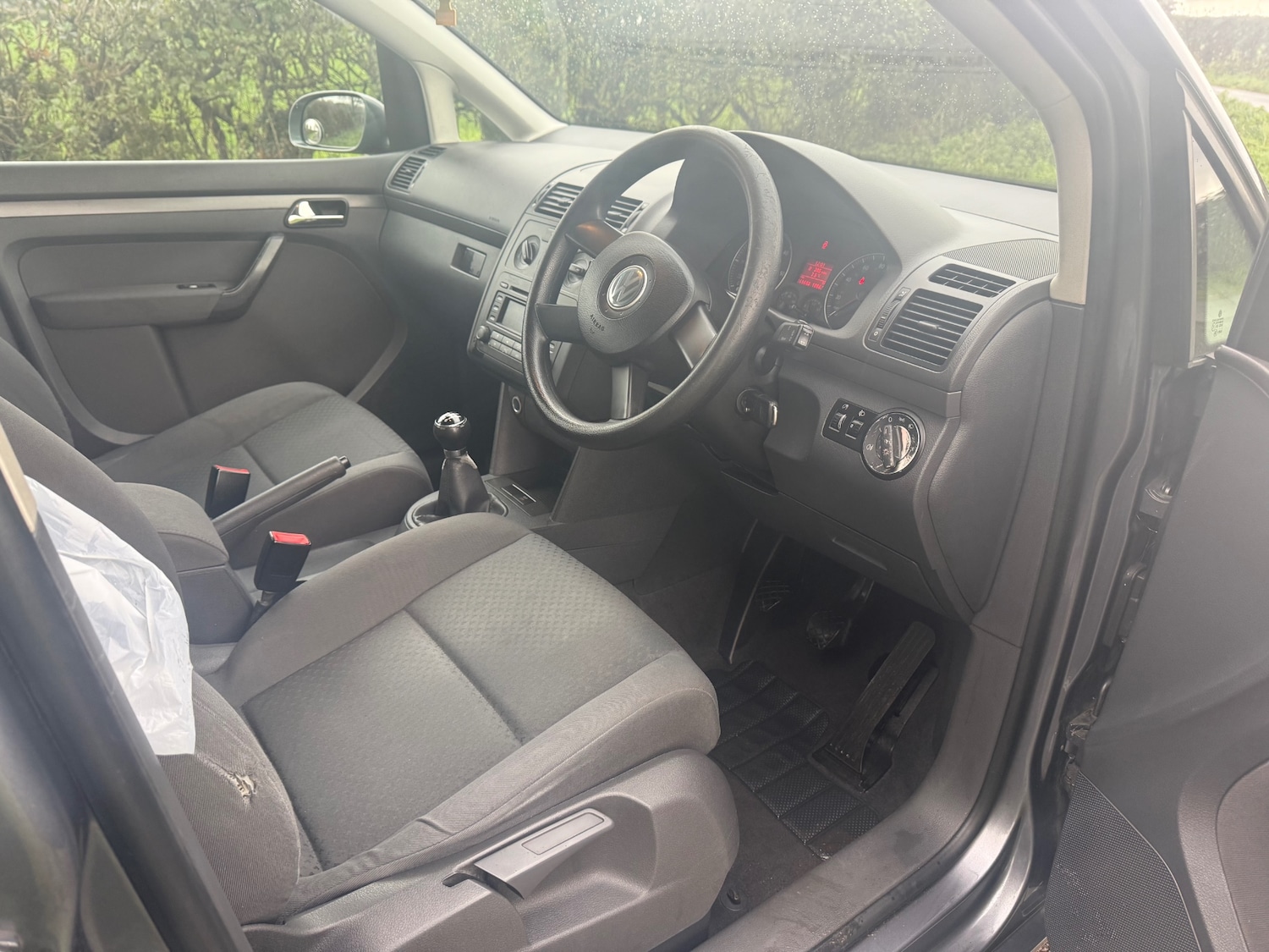 Used Volkswagen Touran 2005 for sale - 76758906: Photo 5