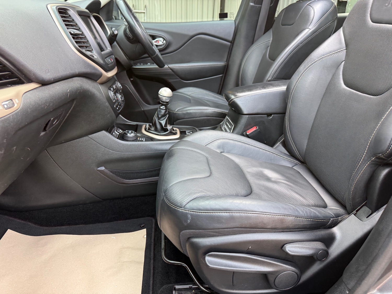 Used Jeep Cherokee 2015 for sale - 77950743: Photo 17