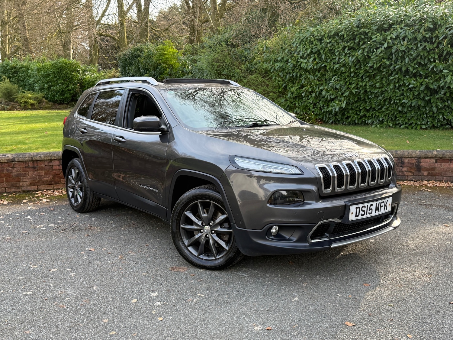 Used Jeep Cherokee 2015 for sale - 77950743: Photo 2