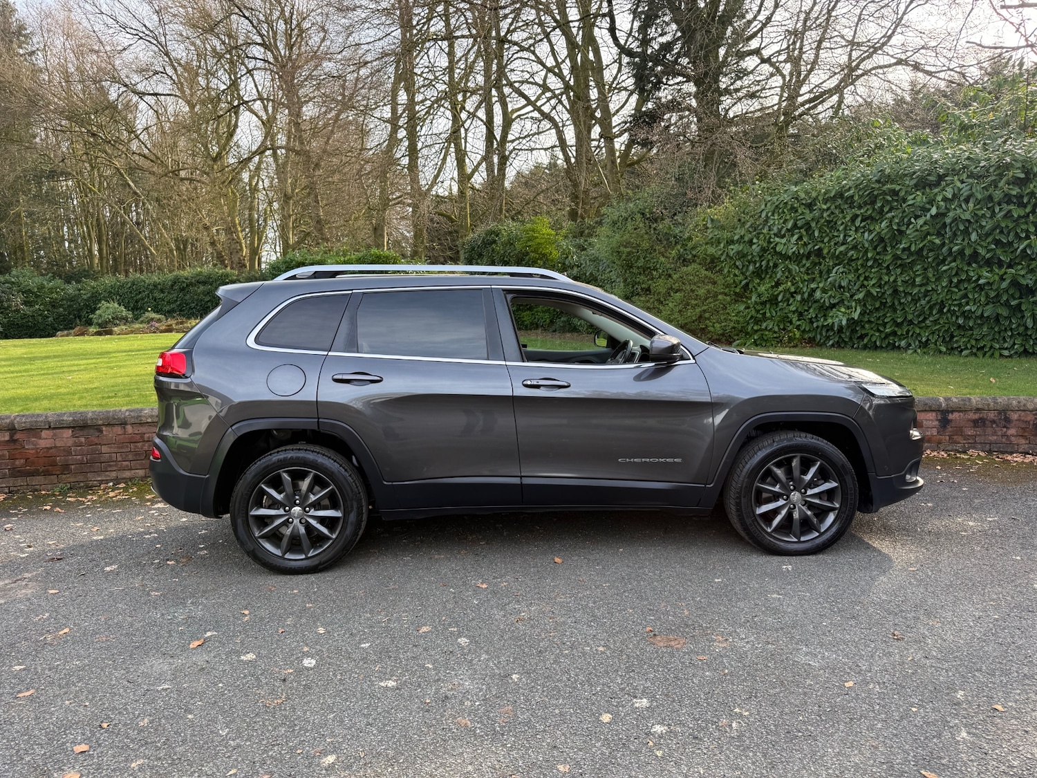 Used Jeep Cherokee 2015 for sale - 77950743: Photo 5