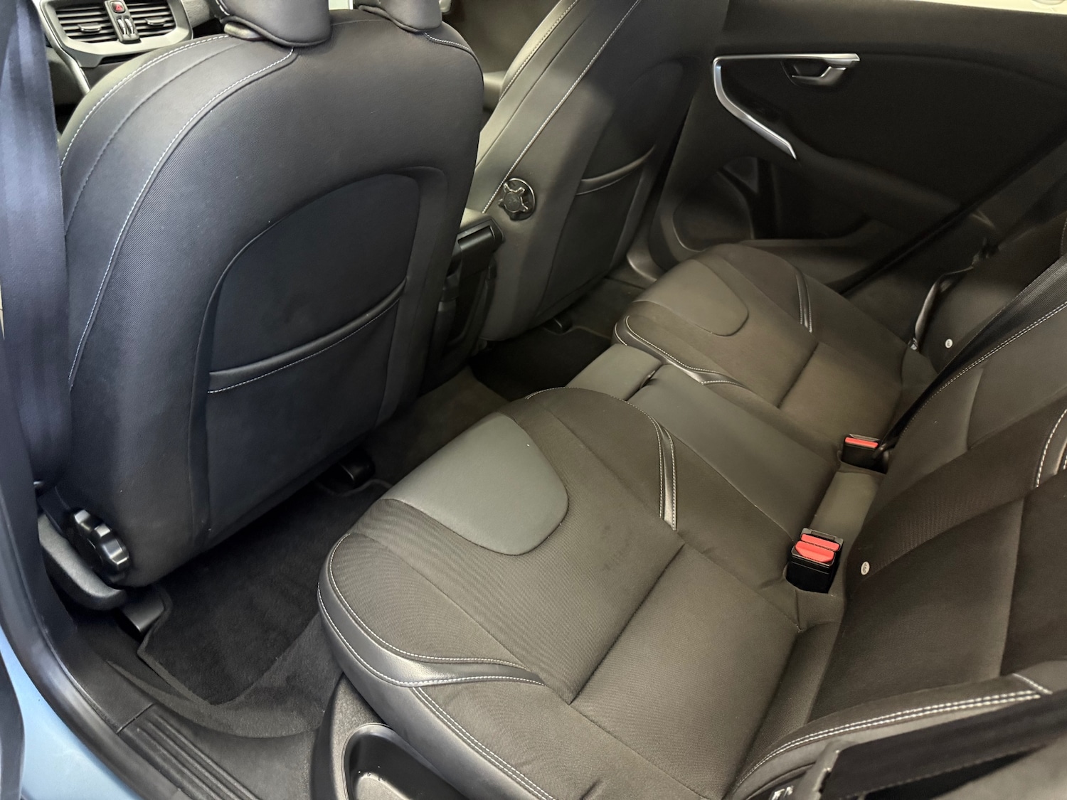 Used Volvo V40 2017 for sale - 76401892: Photo 11