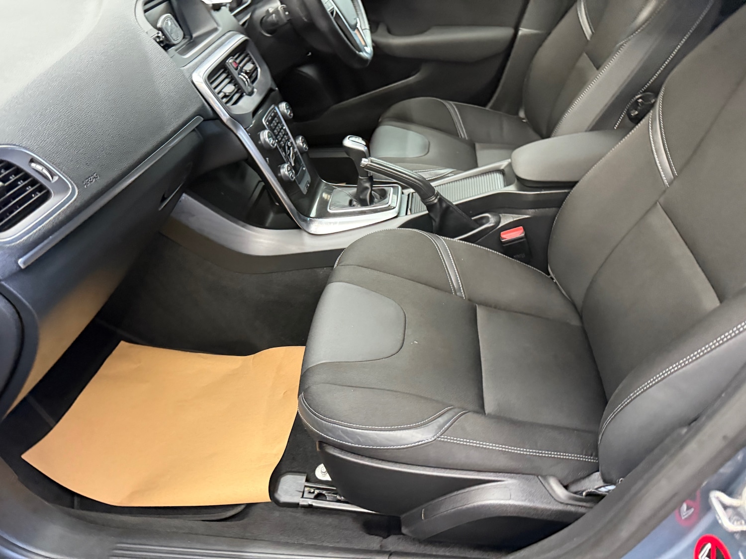 Used Volvo V40 2017 for sale - 76401892: Photo 20