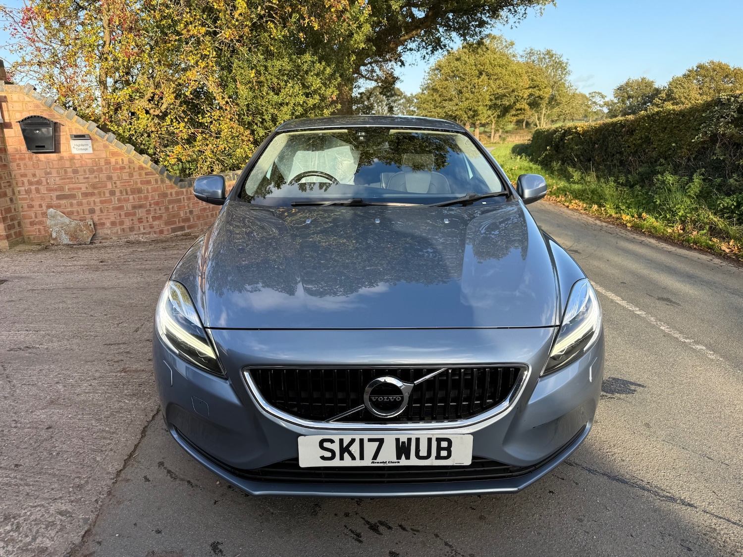 Used Volvo V40 2017 for sale - 76401892: Photo 8