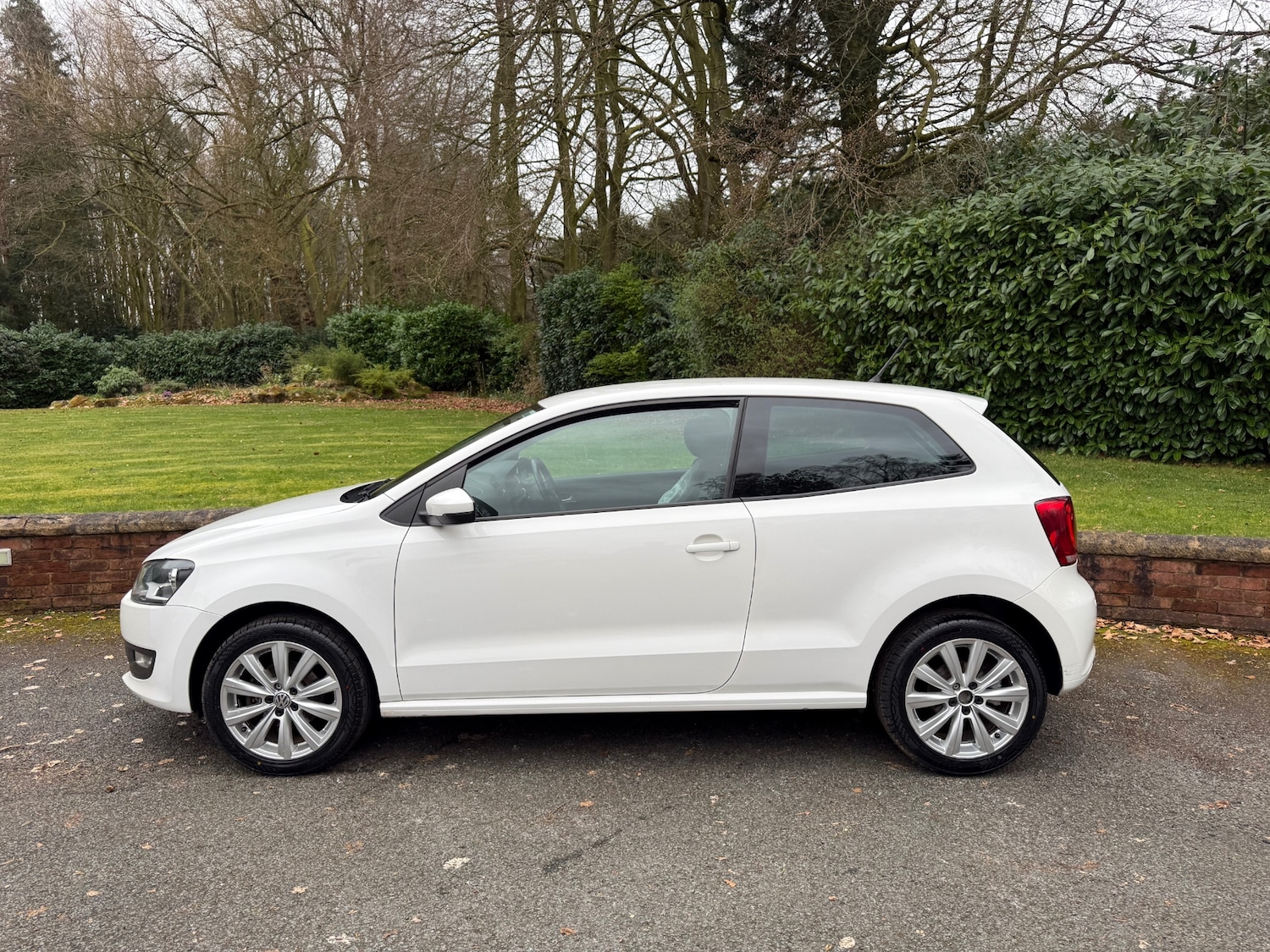 Used Volkswagen Polo 2011 for sale - 77897746: Photo 7