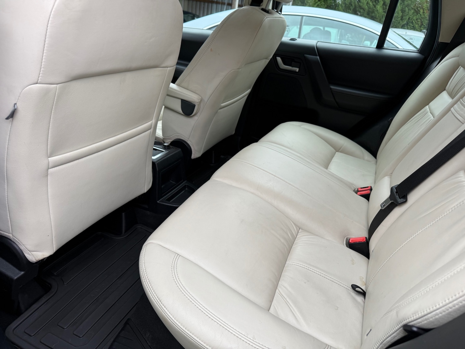 Used Land Rover Freelander 2011 for sale - 76542528: Photo 11