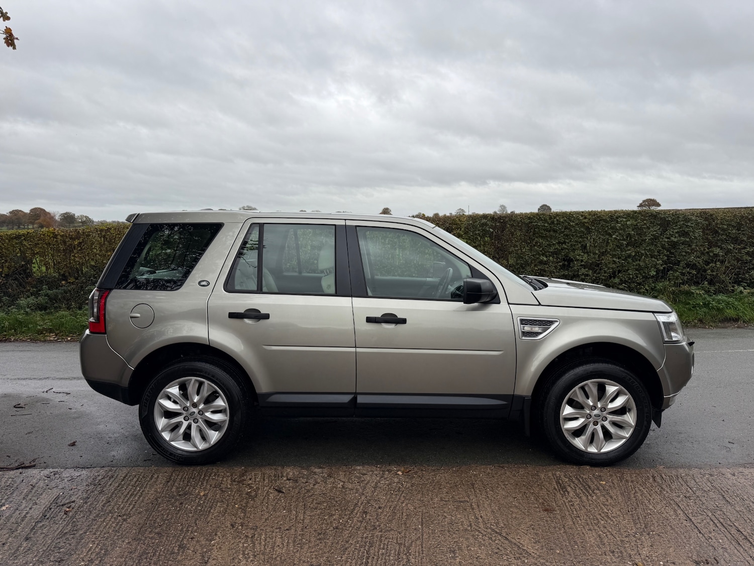 Used Land Rover Freelander 2011 for sale - 76542528: Photo 6