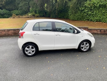 Used Toyota Yaris 2010 for sale - 79664164: Photo