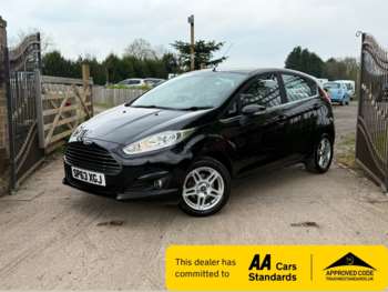 2013 (63) - 1.25 82 Zetec 5dr