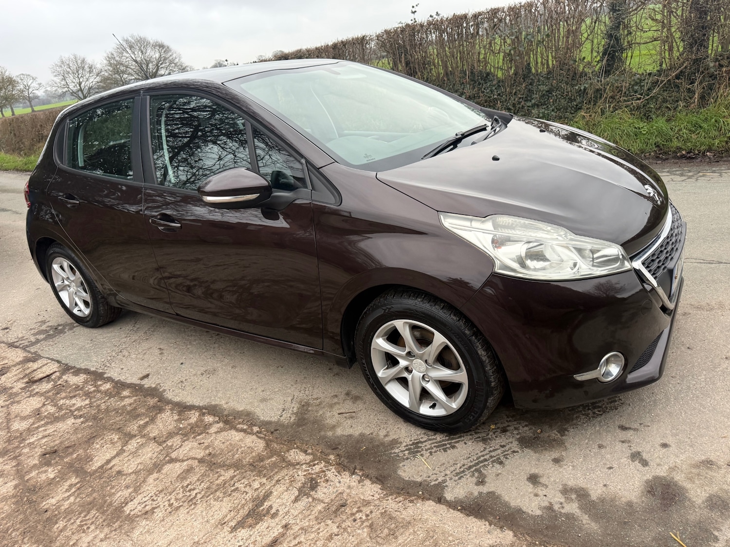 Used Peugeot 208 2012 for sale - 77406398: Photo 12