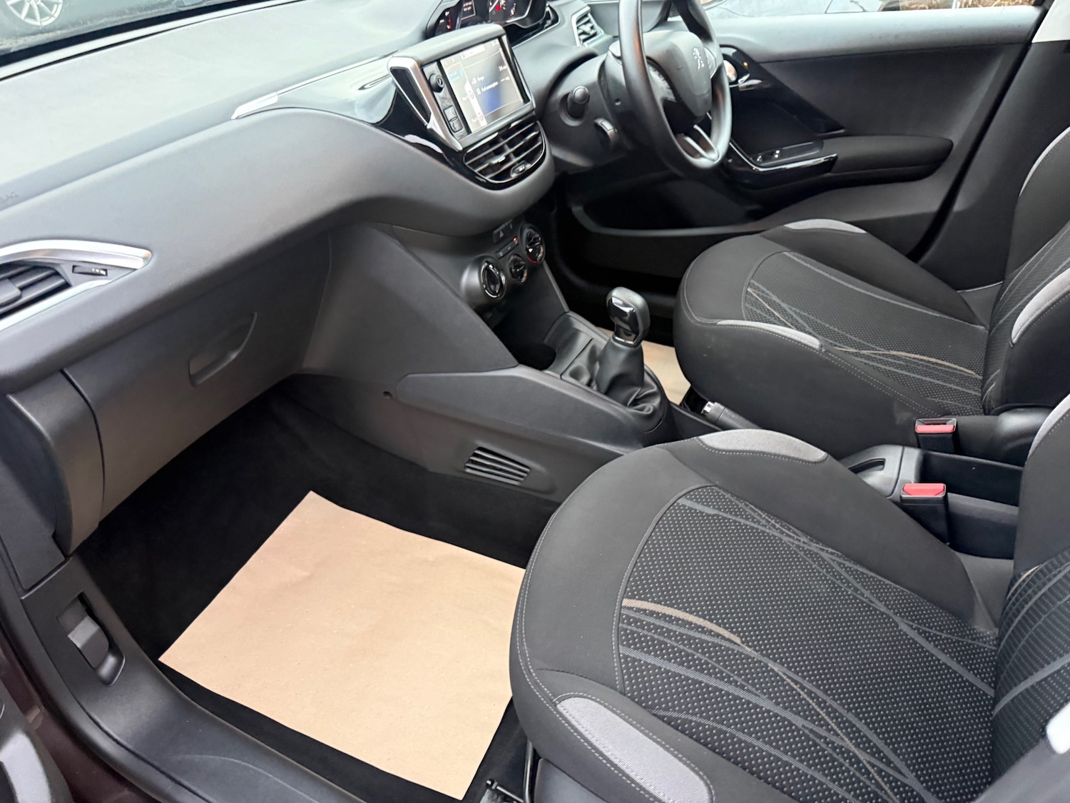 Used Peugeot 208 2012 for sale - 77406398: Photo 17