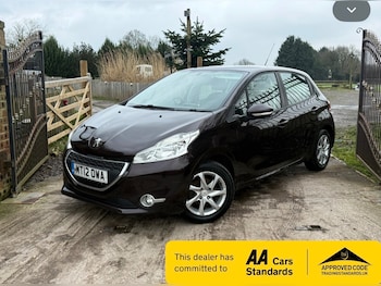 Used Peugeot 208 2012 for sale - 77406398: Photo