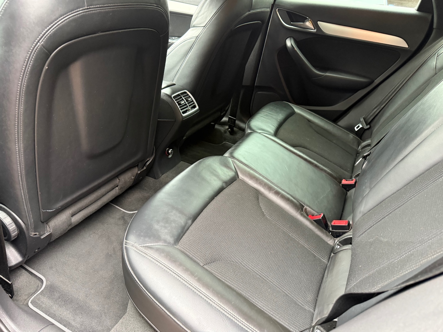 Used Audi Q3 2015 for sale - 78178345: Photo 11