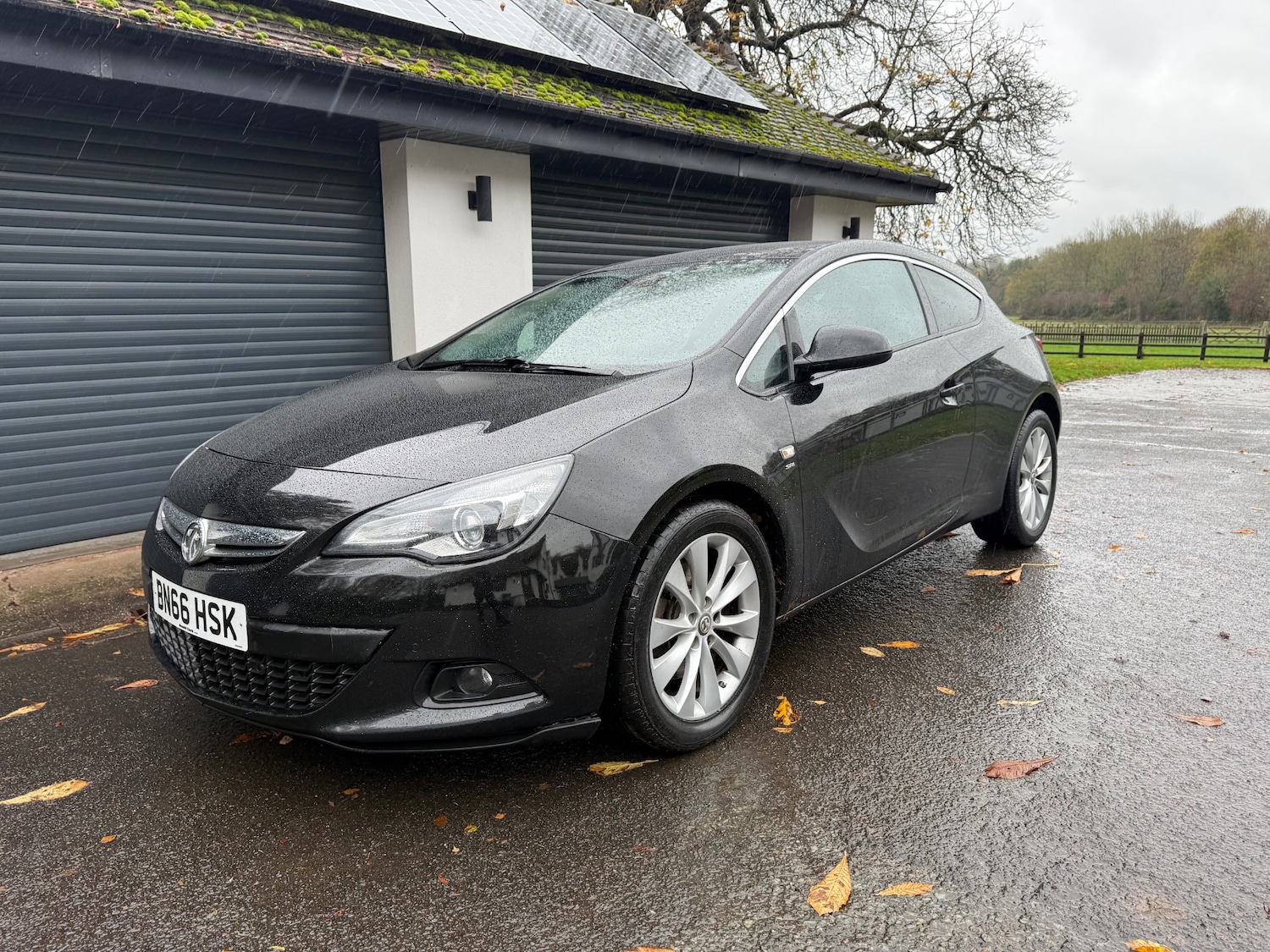 Used Vauxhall Astra GTC 2016 for sale - 76762362: Photo 1