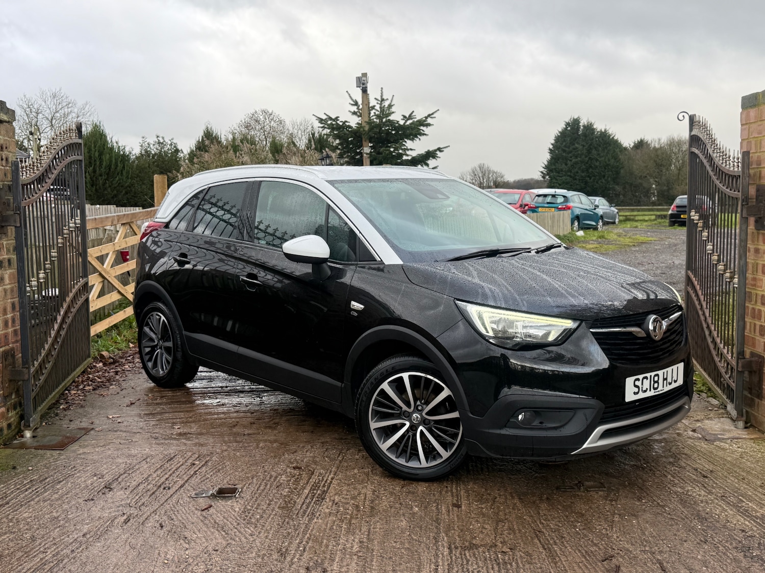 Used Vauxhall Crossland X 2018 for sale - 76681816: Photo 2