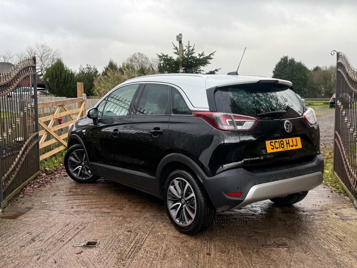 Used Vauxhall Crossland X 2018 for sale - 76681816: Photo 4